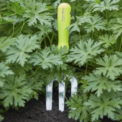 Burgon & Ball Yellow Hand Fork 7 Burgon & Ball Yellow Hand Fork -Plant Garden World burgon ball yellow hand fork5019360013136 01i bq