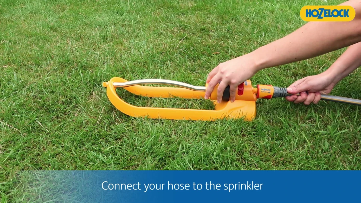 Hozelock Plus Swinging Sprinkler 2 Hozelock Plus Swinging Sprinkler - Image 2