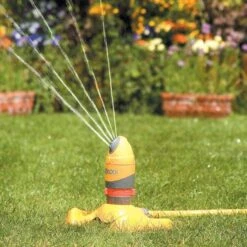 Hozelock Pro Oscillating Rotary Sprinkler 8 Hozelock Pro Oscillating Rotary Sprinkler -Plant Garden World hozelock pro oscillating rotary sprinkler5010646042819 01bq