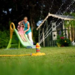 Hozelock Pro Oscillating Rotary Sprinkler 9 Hozelock Pro Oscillating Rotary Sprinkler -Plant Garden World hozelock pro oscillating rotary sprinkler5010646042819 04bq