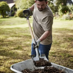 Magnusson Wooden Square D Handle Shovel -Plant Garden World magnusson wooden square d handle shovel5059340086583 01i