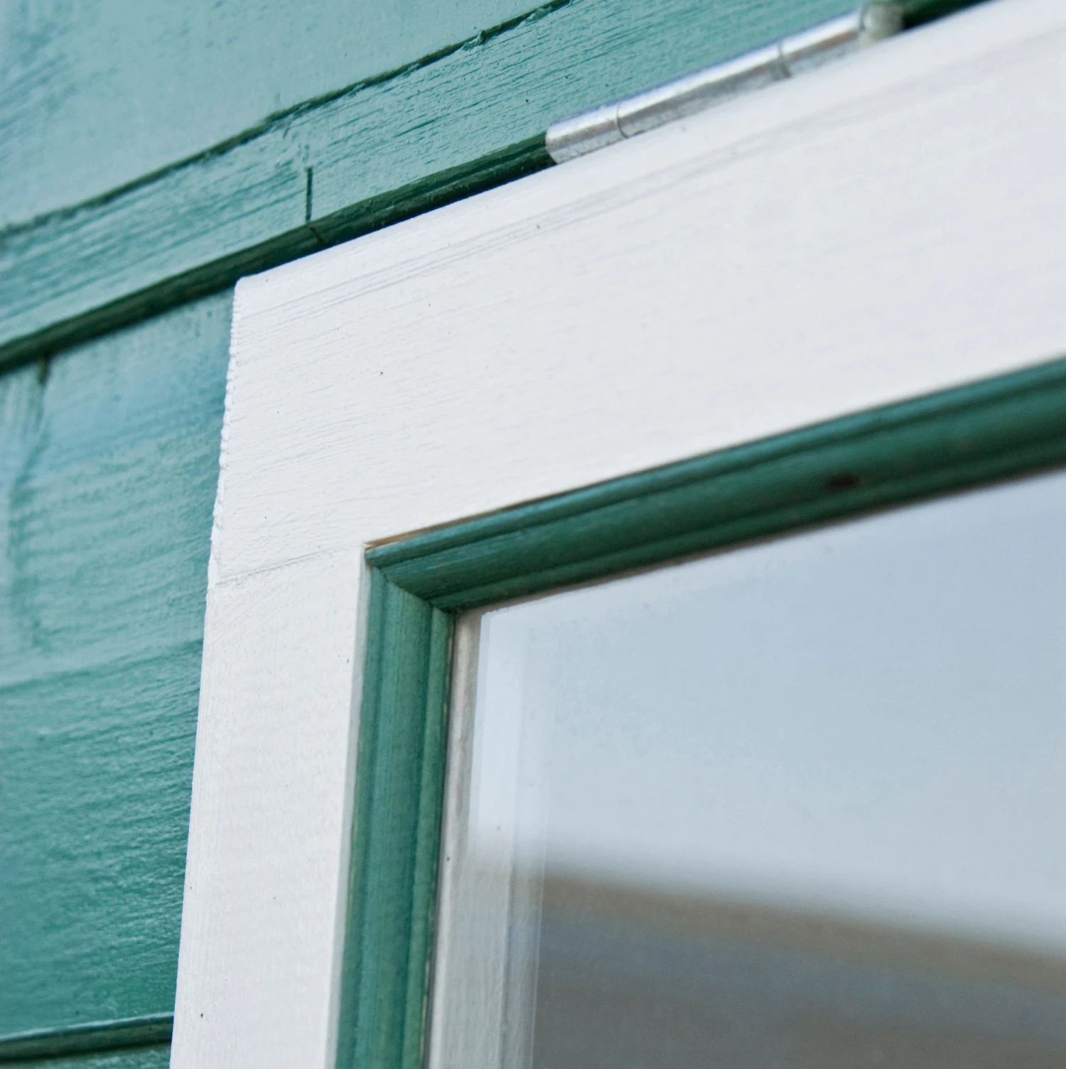 Shire Caldey 6x4 Ft Pent Shiplap Wooden Shed With Floor (Base Included) 2 Shire Caldey 6x4 Ft Pent Shiplap Wooden Shed With Floor (Base Included) - Image 2