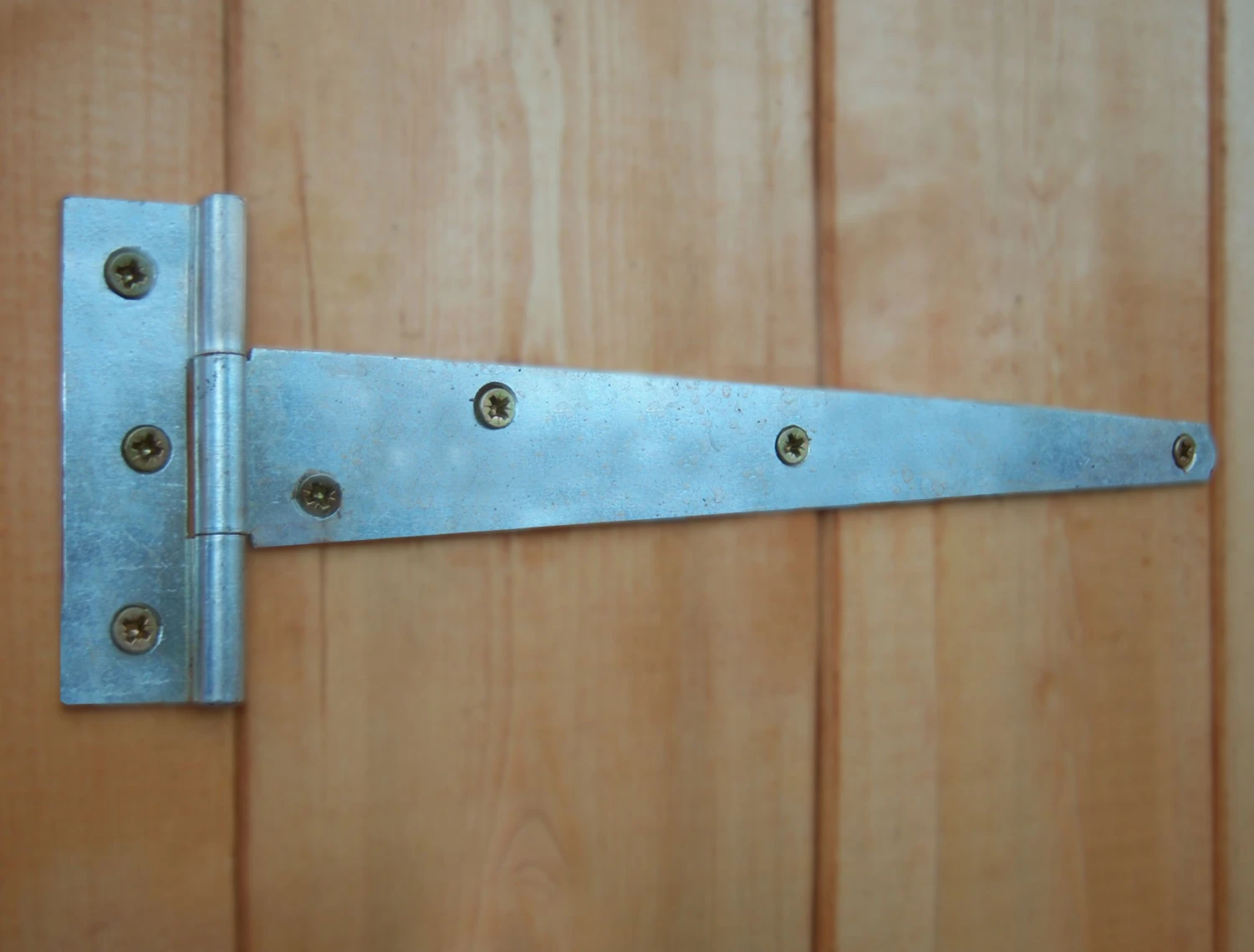 Shire Guernsey 7x10 Ft Apex Shiplap Wooden 2 Door 2 Windows Shed With Floor (Base Included) - Assembly Service Included 8 Shire Guernsey 7x10 Ft Apex Shiplap Wooden 2 Door 2 Windows Shed With Floor (Base Included) - Assembly Service Included - Image 8