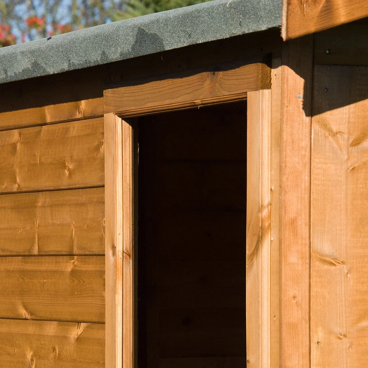 Shire Warwick 8x6 Ft Apex Shiplap Wooden Shed With Floor (Base Included) 2 Shire Warwick 8x6 Ft Apex Shiplap Wooden Shed With Floor (Base Included) - Image 2